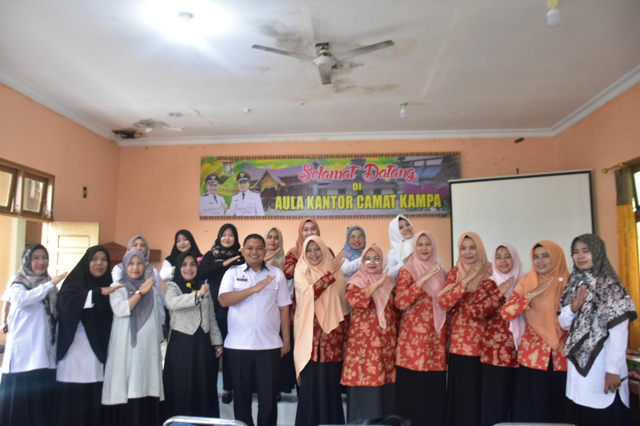 Bersama Dinkes Kampar, Ricana Djayanti Hambali Pimpin Rakor dan Penyusunan Renja Percepatan Penurunan Stunting Pj Ketua TP PKK Kabupaten Kampar yang juga merupakan penasehat DWP Kampar Ricana Djayanti Hambali pimpin rapat koordinasi dan penyusunan rencana kerja Tim Percepatan Penurunan Stunting.