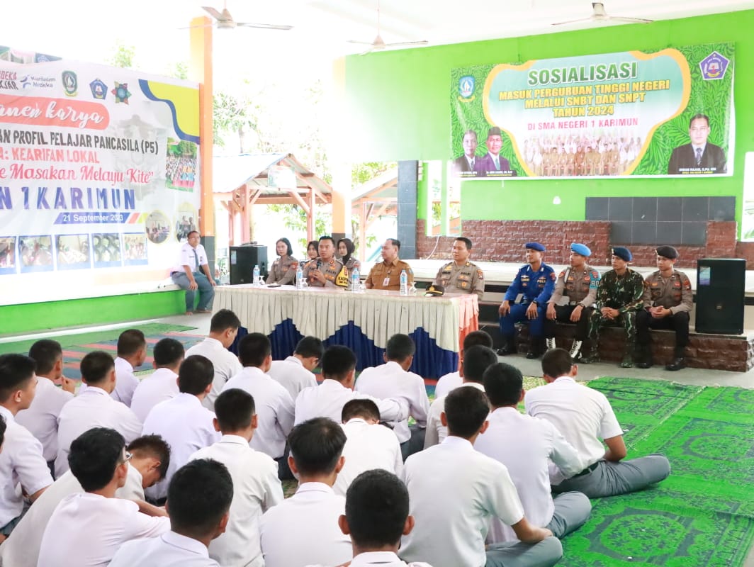 Polres Karimun terus melaksanakan sosialisasi penerimaan calon Anggota Polri terpadu di beberapa sekolah.
