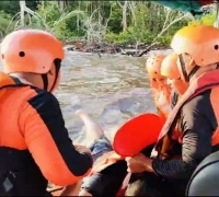 Korban Kapal Terbalik Berhasil Dievakuasi Dengan Selamat