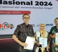 Terima Penghargaan Kartu Pers Nomor Satu Dari PWI Pusat Oleh 3 Wartawan Riau