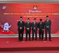 Lima Anggota KPU Riau Resmi Dilantik KPU RI