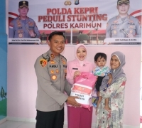 Peduli Stunting, Kapolres Karimun Bersama Bhayangkari Beri Vitamin A