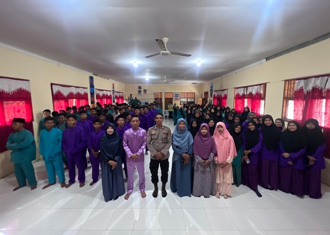 Polsek Rupat melaksanakan Sosialisasi Penerimaan Calon Anggota Polri di SMKN 1 Rupat