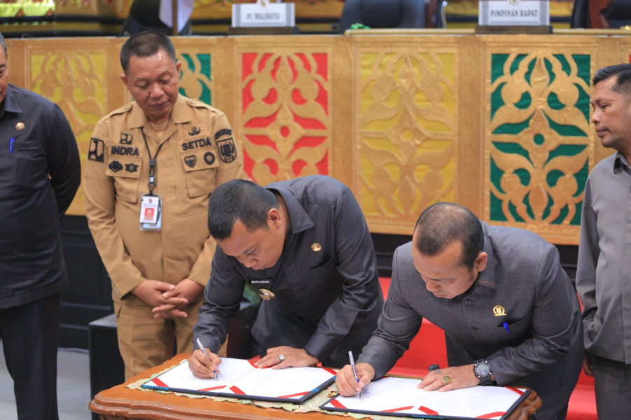 DPRD Pekanbaru Sahkan APBD 2024 Senilai Rp2,825 Triliun