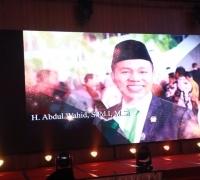 Abdul Wahid Terima Penghargaan Tokoh Politik Inspiratif Dari Cakaplah Award