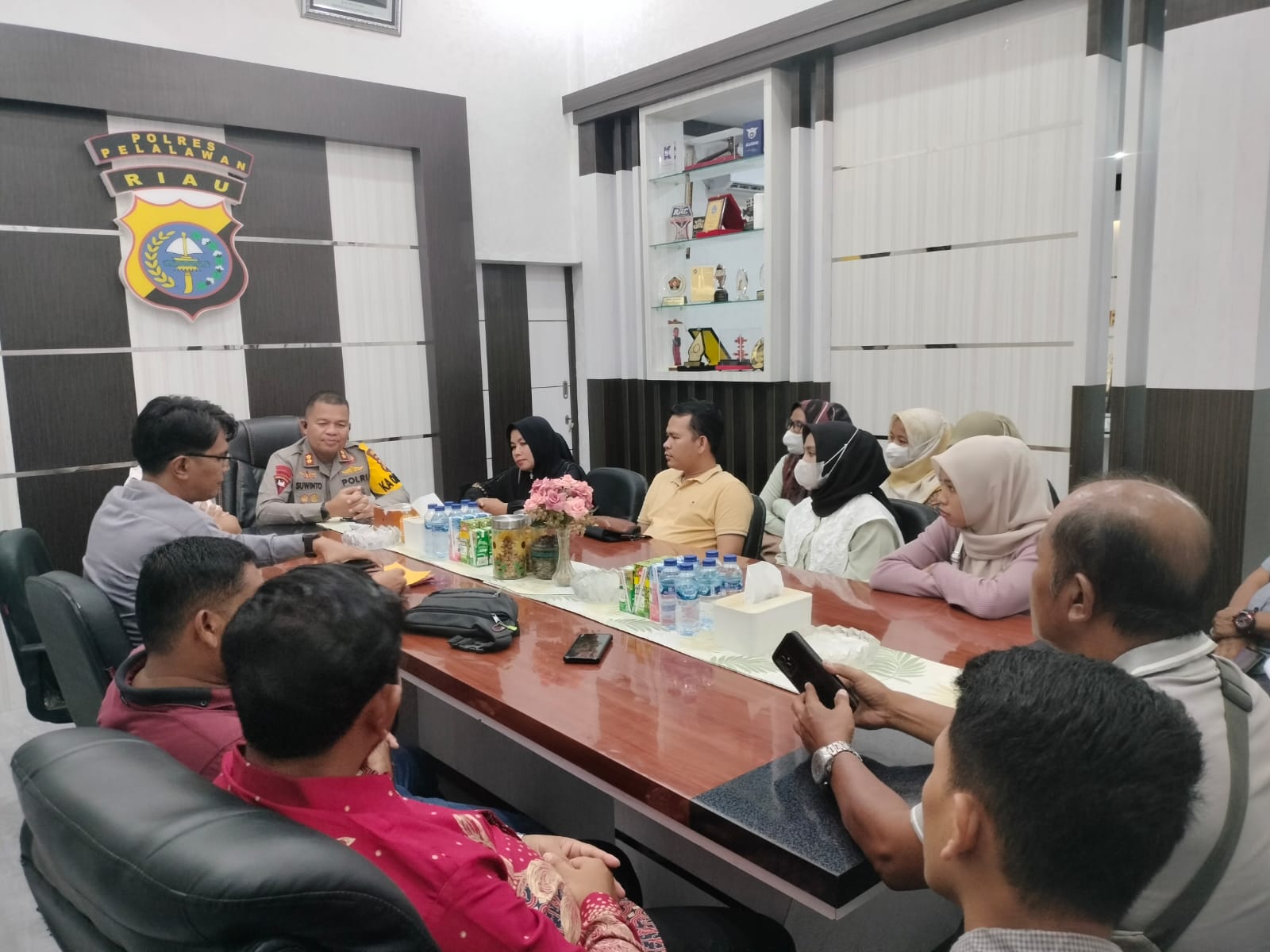 Kapolres Pelalawan Prihatin Terhadap 34 Korban Penipuan SK Honorer Oleh Oknum PNS