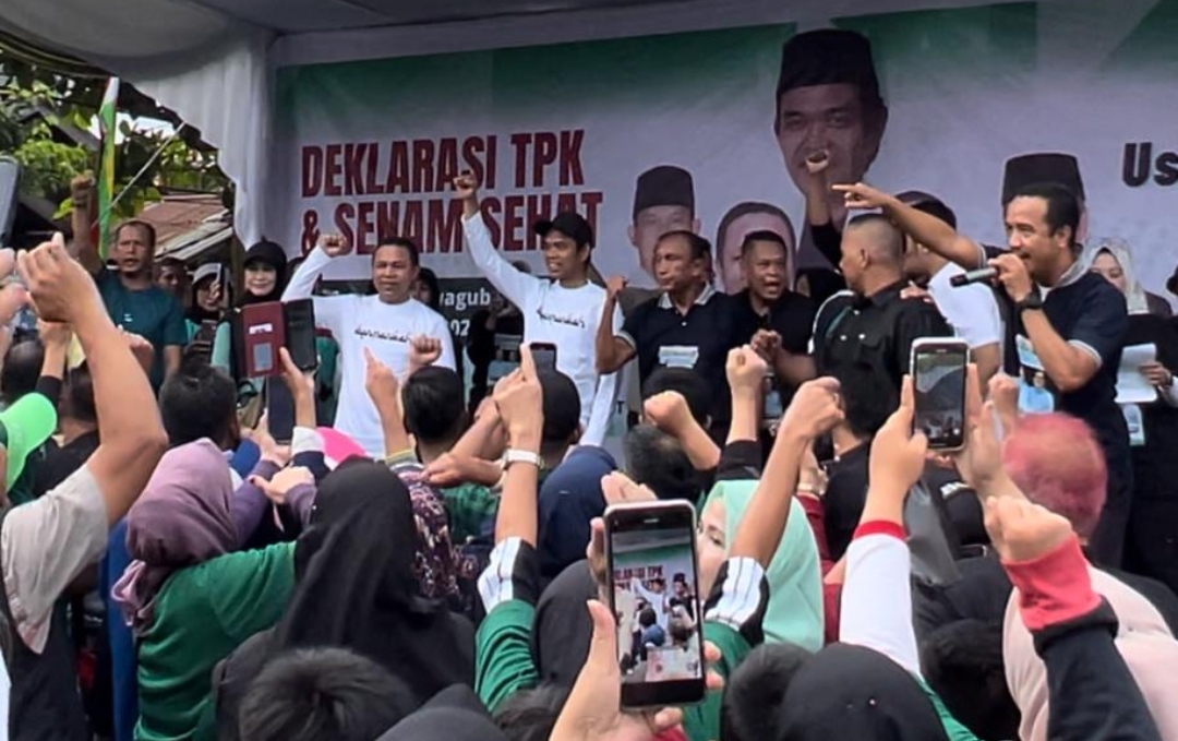 Dahsyat ! Warga Tumpah Ruah Ikuti Senam Sehat Bersama Cagubri Berwarah