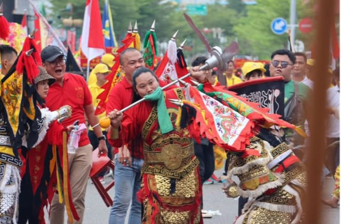 Pawai Tatung di Batam: Perayaan Budaya yang Memperkuat Toleransi dan Persatuan