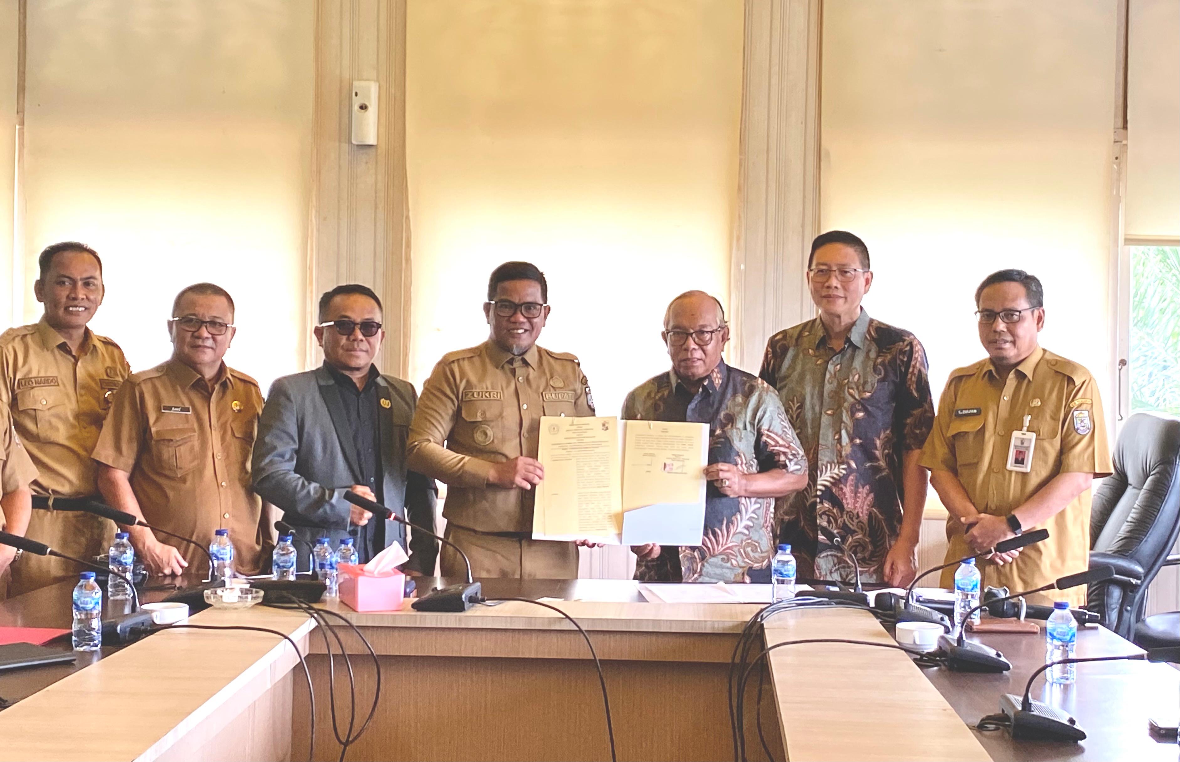Tingkatkan Kualitas SDM, Bupati H Zukri SM Jalin Kerjasama Dengan Institut Bisnis dan Teknologi Pelita Indonesia