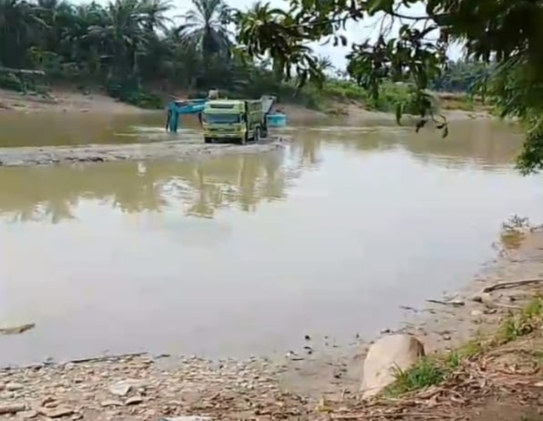 Alamak, Tambang Galian C Ilegal Sungai Rokan Kembali Beroperasi Terang-Terangan, APH Dinilai Tumpul ?
