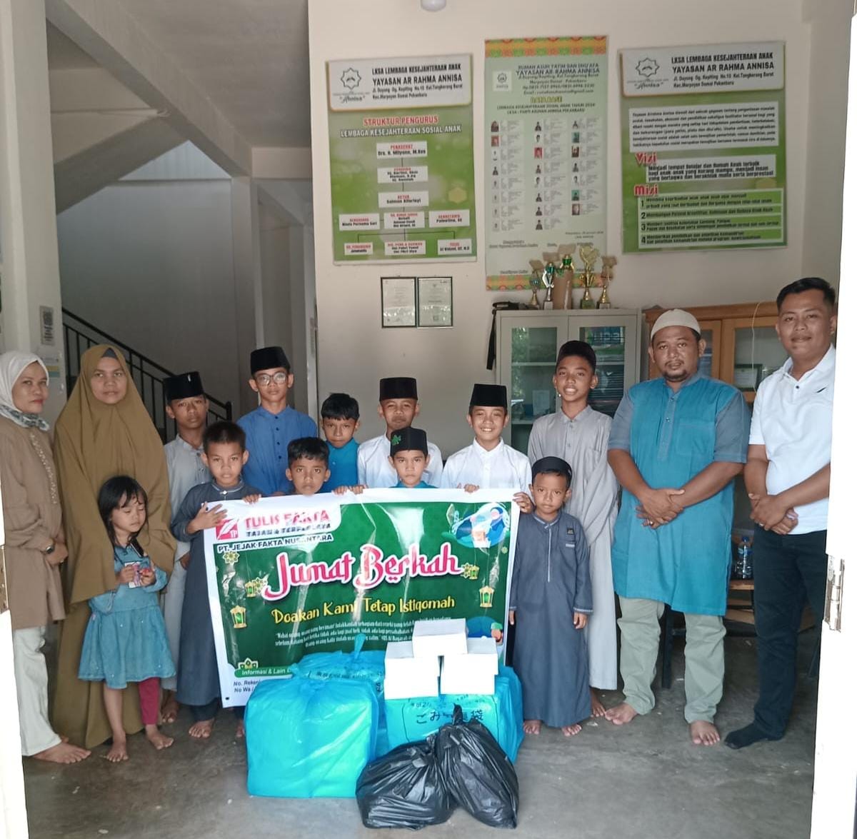 PT JFN Media Berbagi Kasih ''Jum'at Berkah