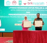 BRK Syariah dan Dekranasda Riau Sinergi Tingkatkan Literasi Keuangan bagi Pengrajin dan UMKM