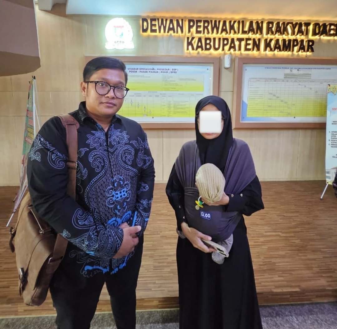 Istri SAH Oknum Guru Di Kampar Angkat Bicara