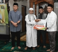 Safari Ramadan di Tanjungpinang, Wali Kota dan BRK Syariah Serahkan Bantuan di Masjid Al Hidayah